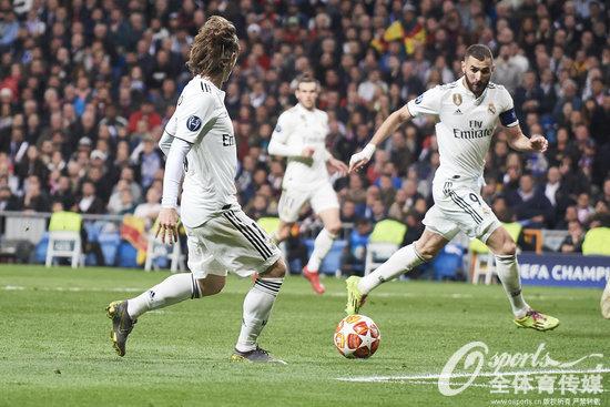  罗斯托克客场作战韧性十足，逆境扳平展现精神面貌